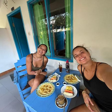 Melbao Homestay Νησιά Γκίλι Εξωτερικό φωτογραφία