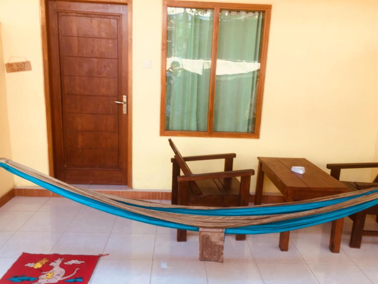 Melbao Homestay Νησιά Γκίλι Εξωτερικό φωτογραφία