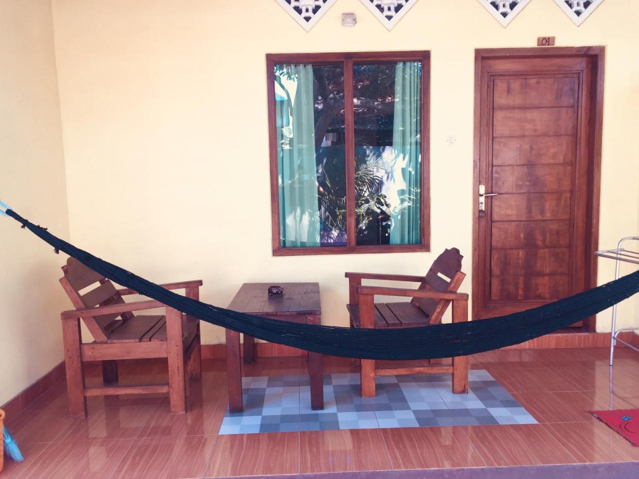 Melbao Homestay Νησιά Γκίλι Εξωτερικό φωτογραφία