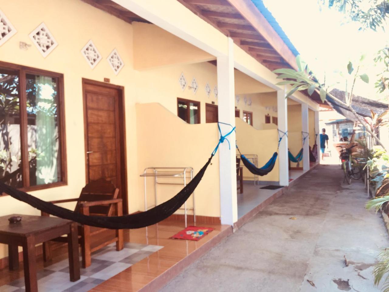 Melbao Homestay Νησιά Γκίλι Εξωτερικό φωτογραφία